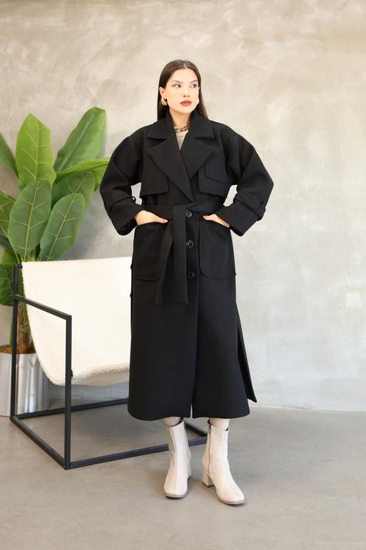 Pallto “Structured Elegance”