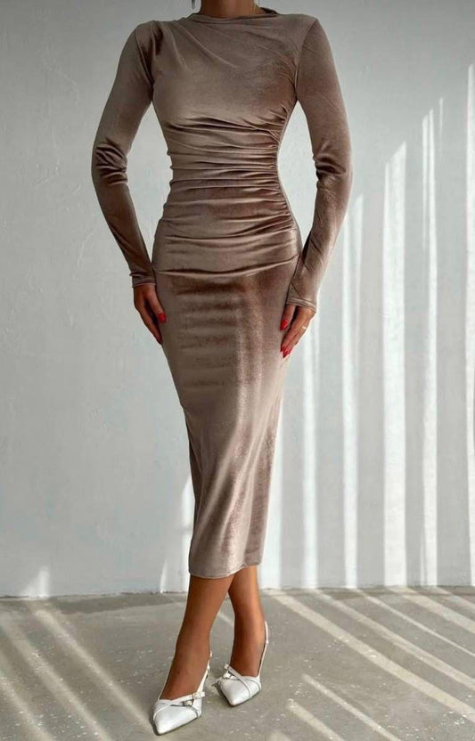 Fustani “Velvet Allure”